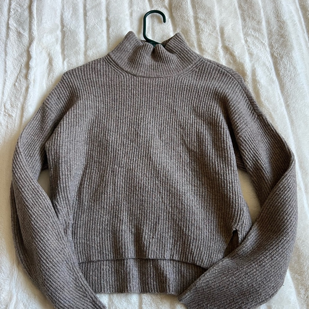 Abercrombie & Fitch Taupe Turtleneck Sweater